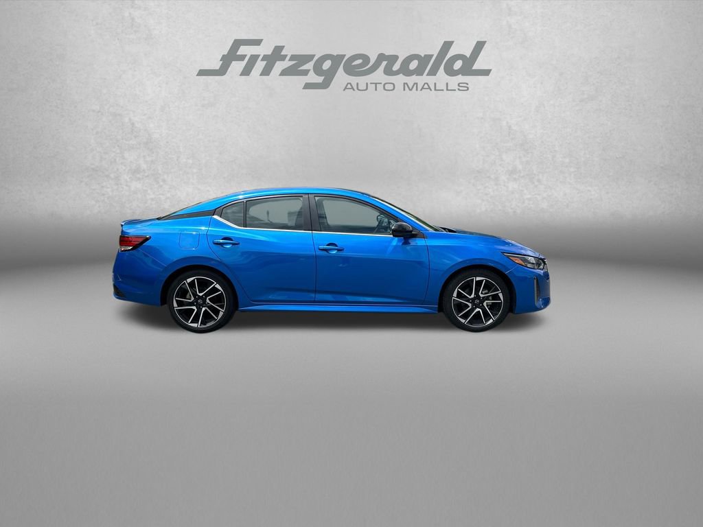 Used 2025 Nissan Sentra SR FWD image 8