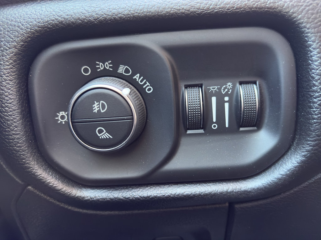 Used 2020 RAM 1500 Laramie AWD/4WD image 27