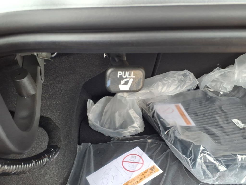 New 2026 Nissan Sentra SV image 31