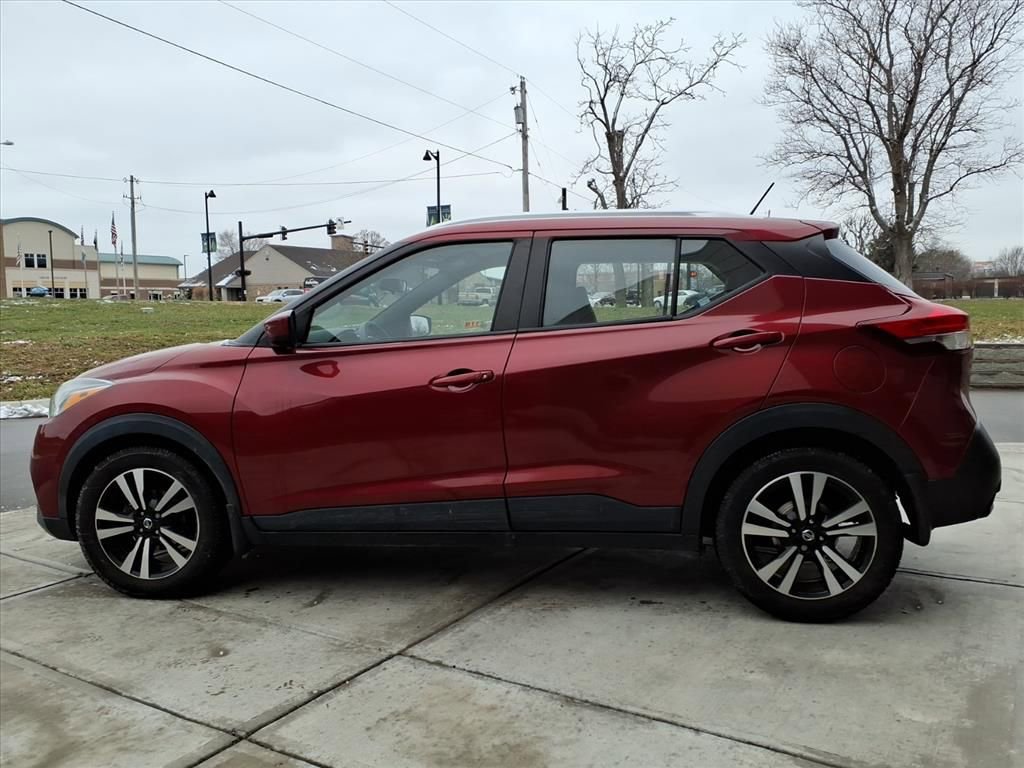 Used 2018 Nissan Kicks SV image 4