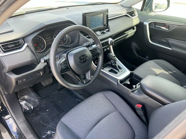 Used 2019 Toyota RAV4 XLE w/ Convenience Package FWD image 13