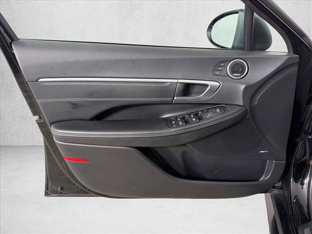 Used 2023 Hyundai Sonata Limited FWD image 12