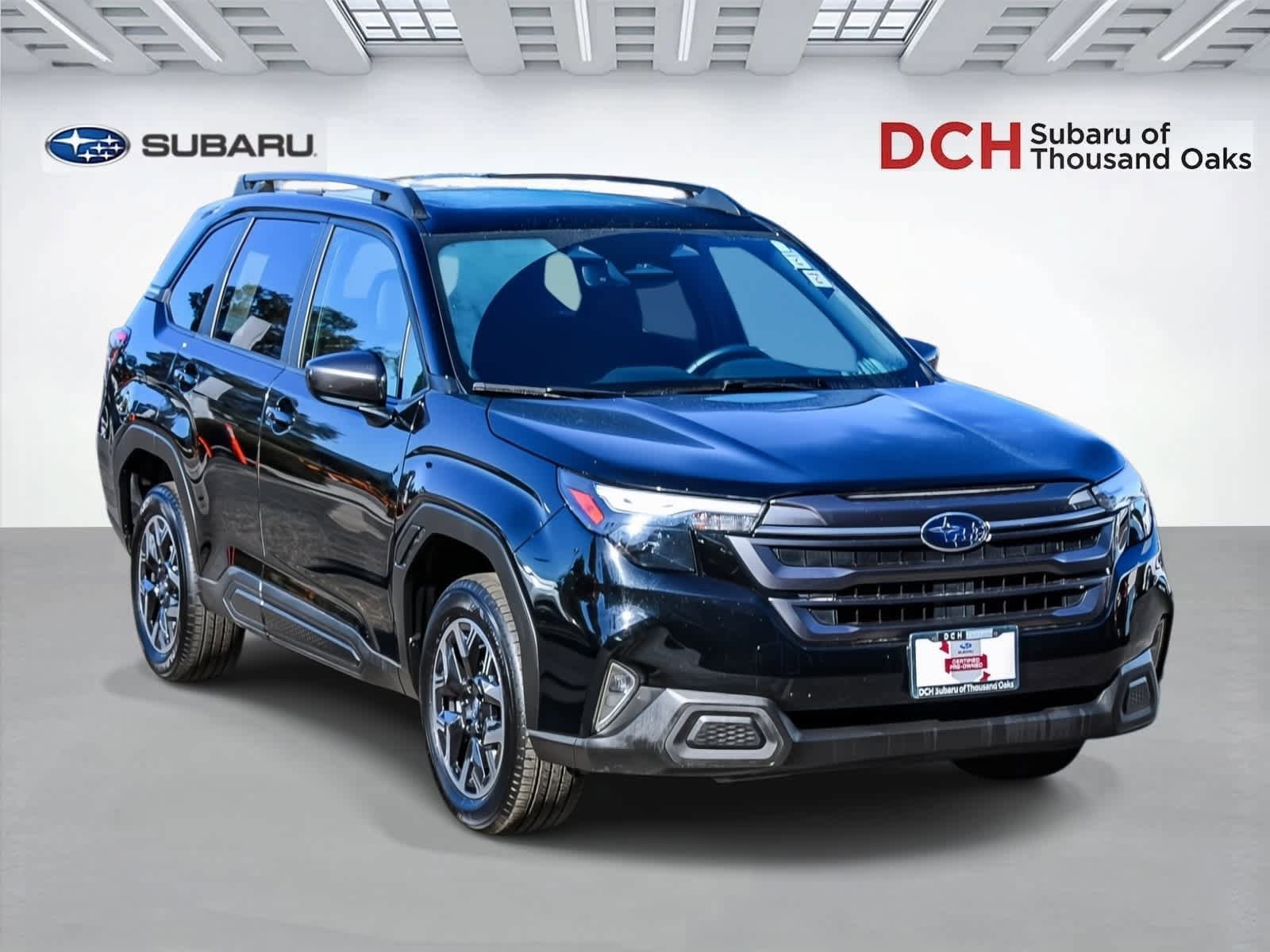 Certified 2025 Subaru Forester Premium w/ Convenience Package #1 AWD/4WD image 3