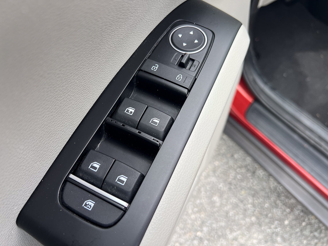 Used 2023 Kia Soul LX w/ LX Technology Package FWD image 13