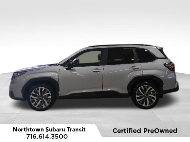 Used 2025 Subaru Forester Touring AWD/4WD image 2