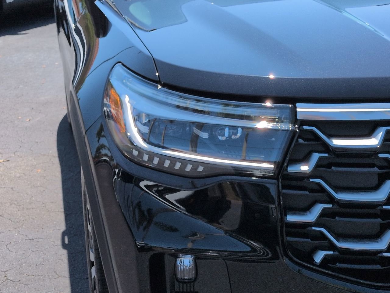 New 2026 Ford Explorer Platinum AWD/4WD image 9