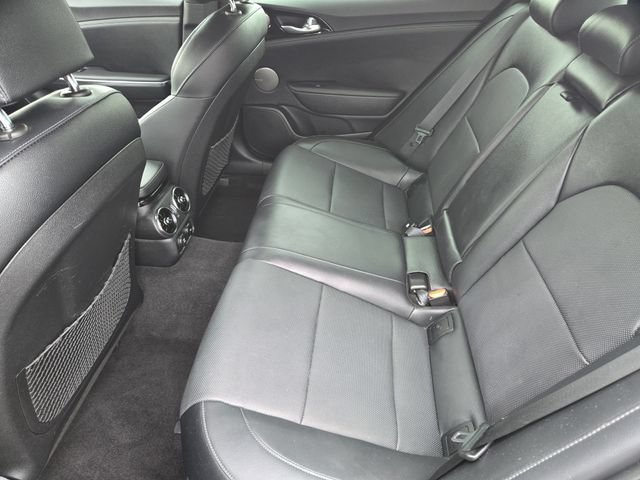 Used 2022 Kia Stinger GT-Line w/ Sun & Sound Package RWD image 29