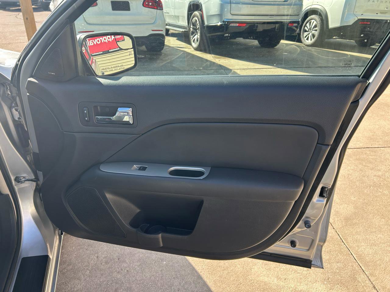 Used 2011 Ford Fusion SEL w/ Moons & Tunes Pkg image 16