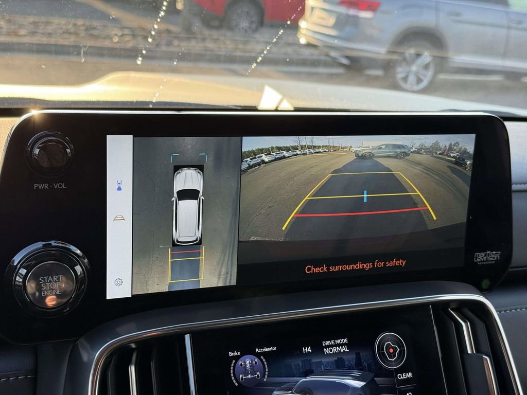 Used 2024 Lexus LX 600 F Sport image 11