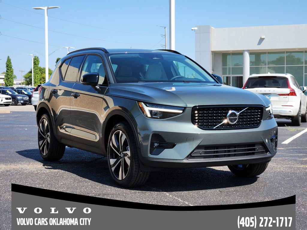 New 2026 Volvo XC40 B4 Plus w/ Protection Package Premier video 2