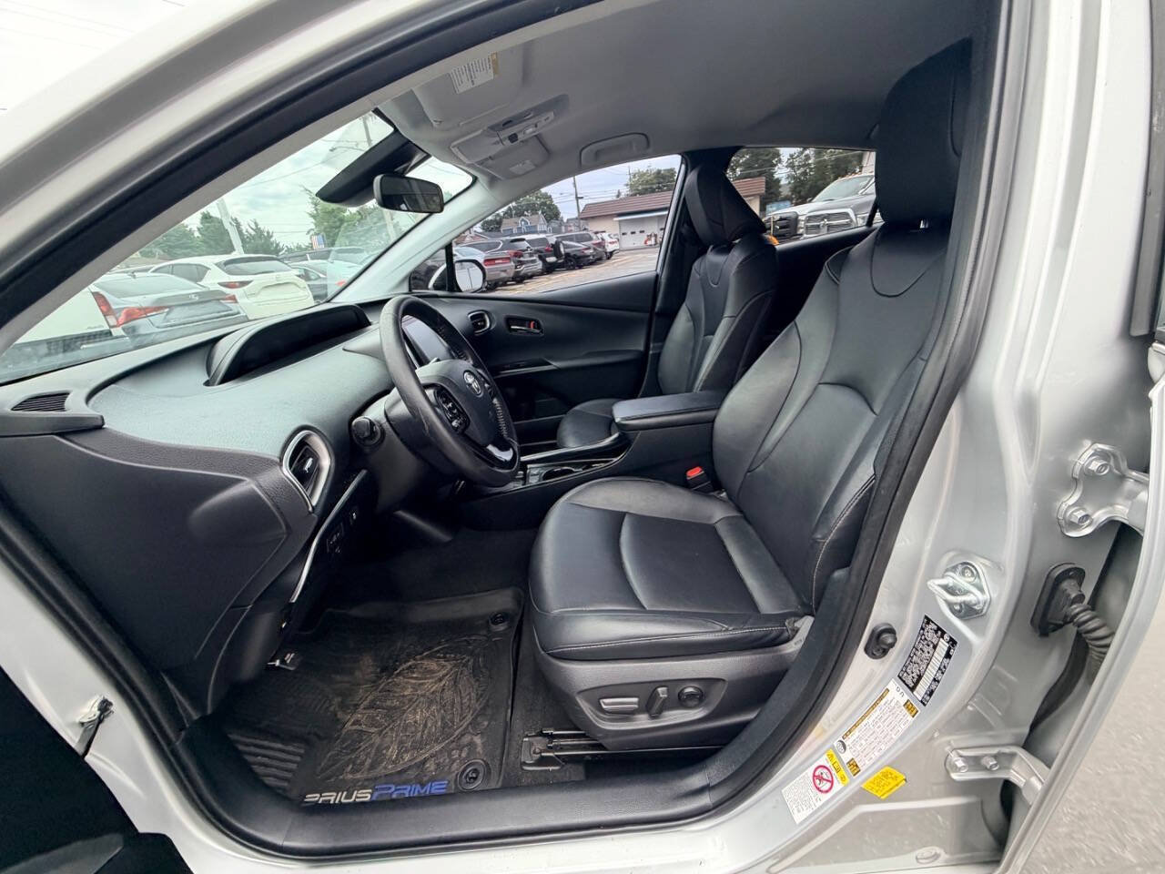 Used 2020 Toyota Prius Prime XLE FWD image 47