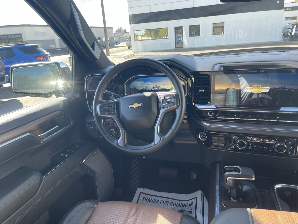 Used 2023 Chevrolet Silverado 1500 High Country image 21