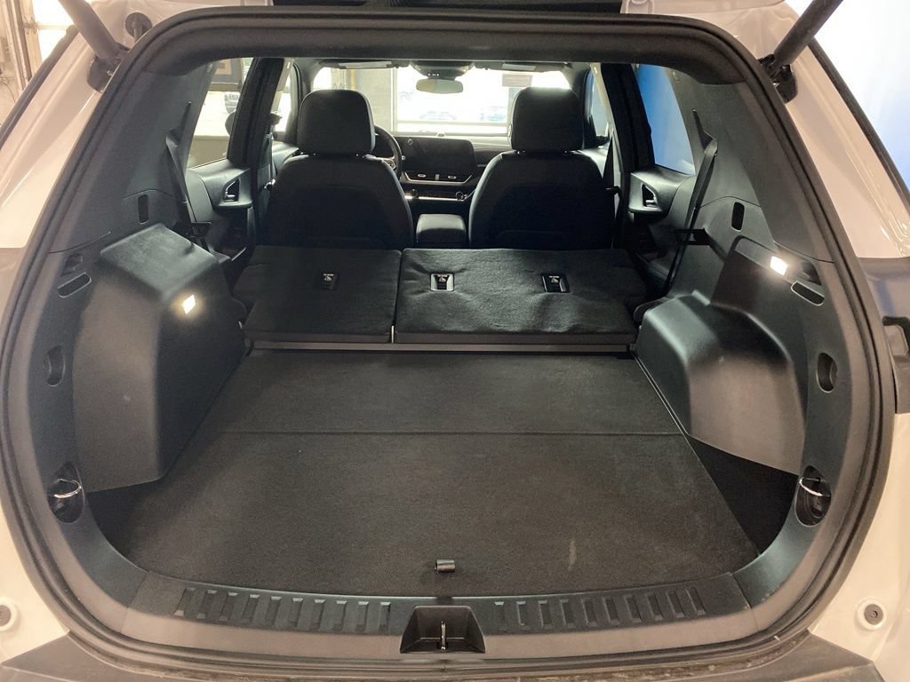 New 2026 Chevrolet Equinox LT w/ Convenience Package II AWD/4WD image 22