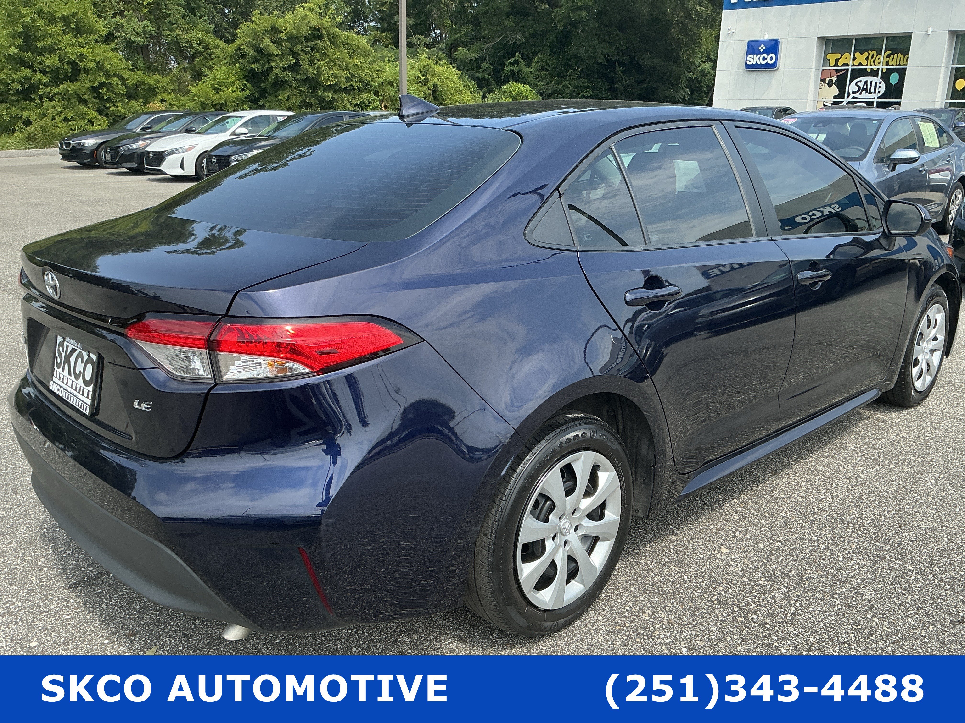 Used 2024 Toyota Corolla LE FWD image 5