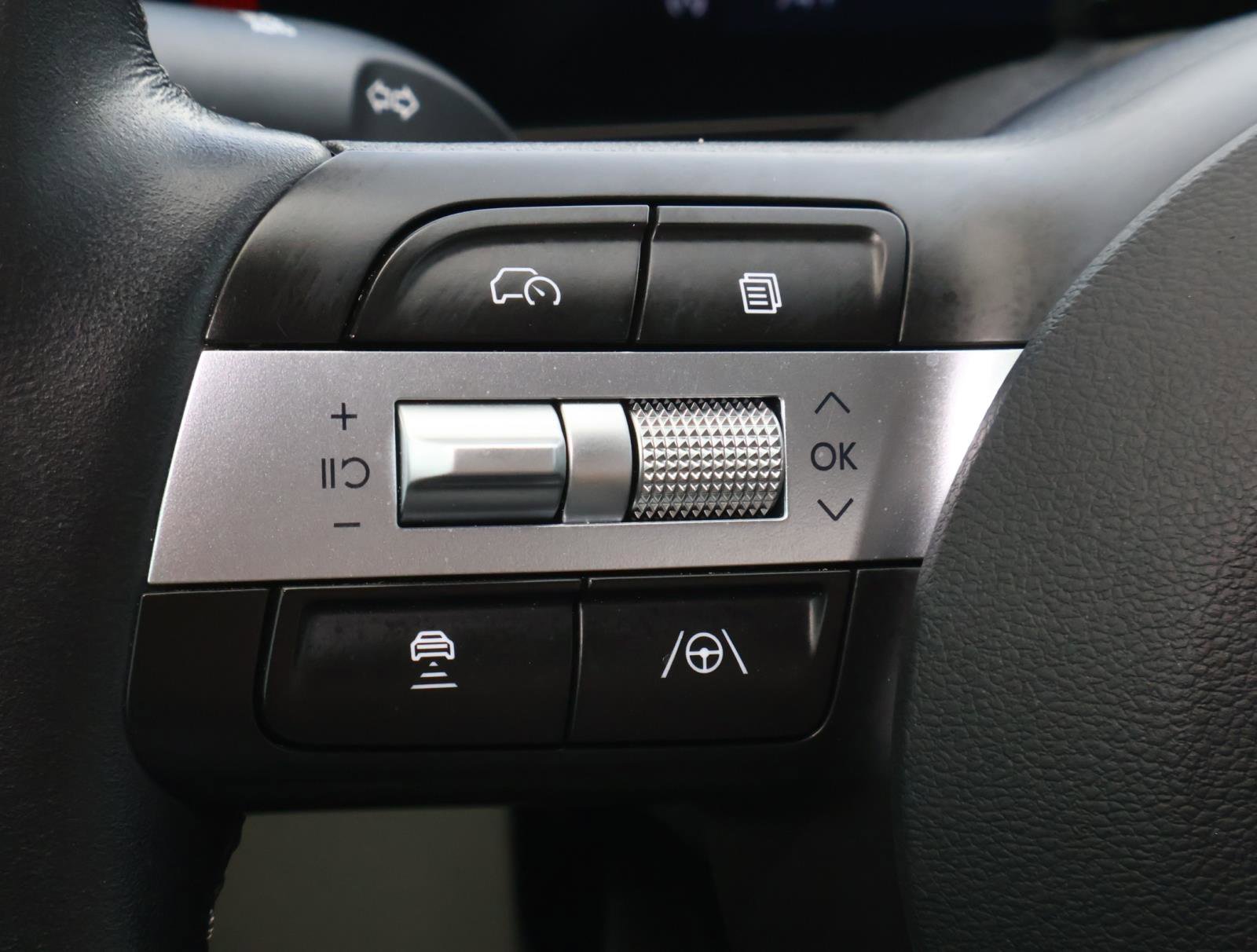 Certified 2025 Hyundai Tucson SEL image 25