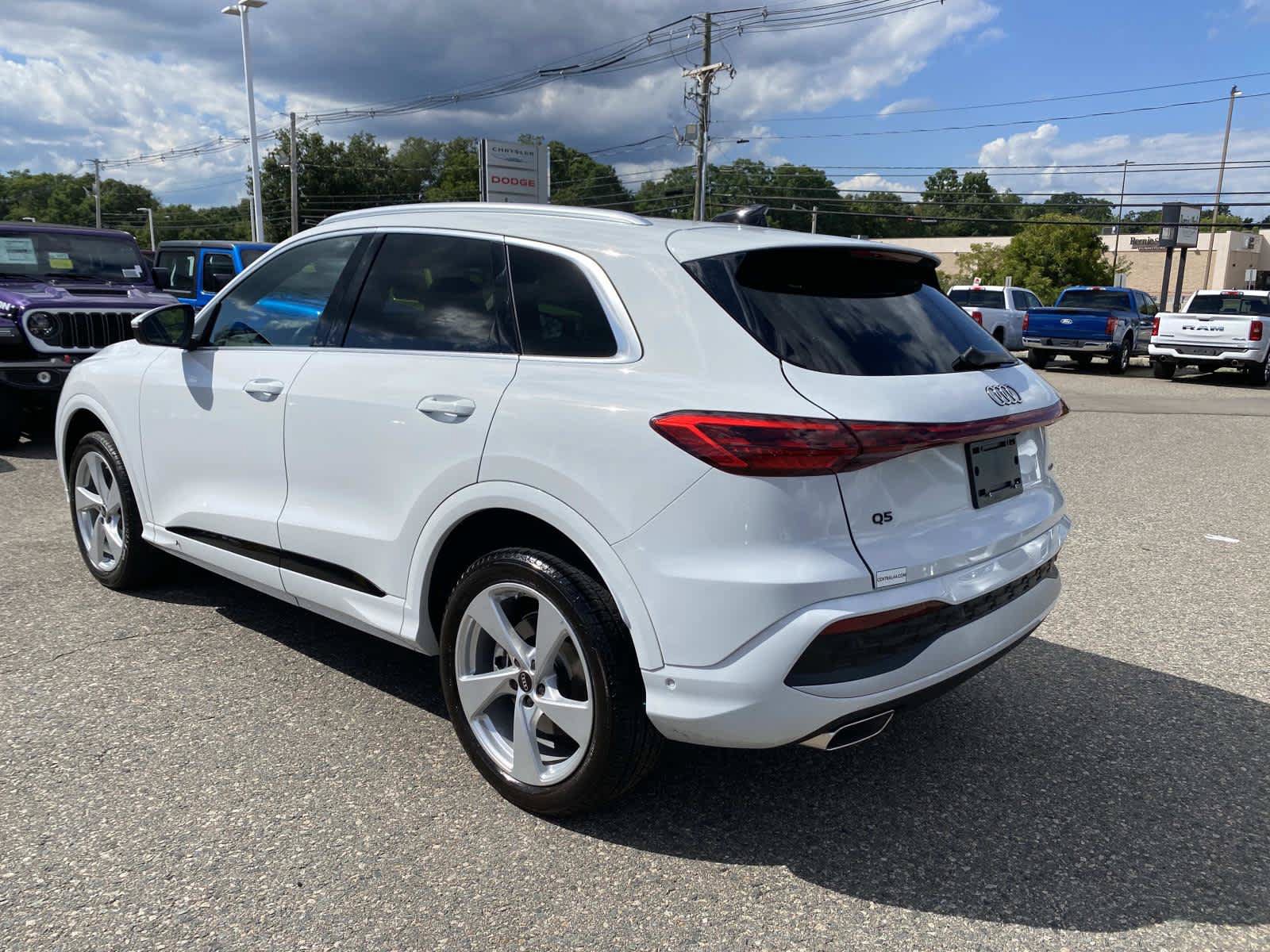 Used 2025 Audi Q5 Premium Plus AWD/4WD image 6