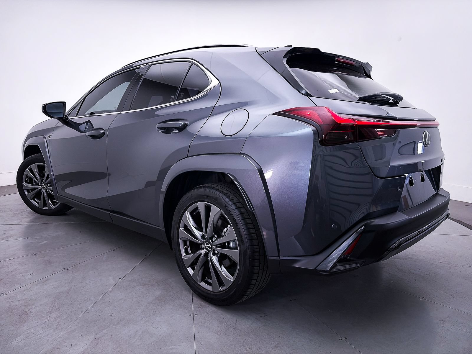 Used 2024 Lexus UX 250h F Sport FWD image 3