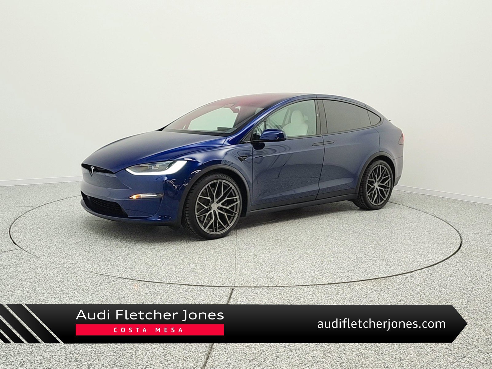 Used 2024 Tesla Model X image 1