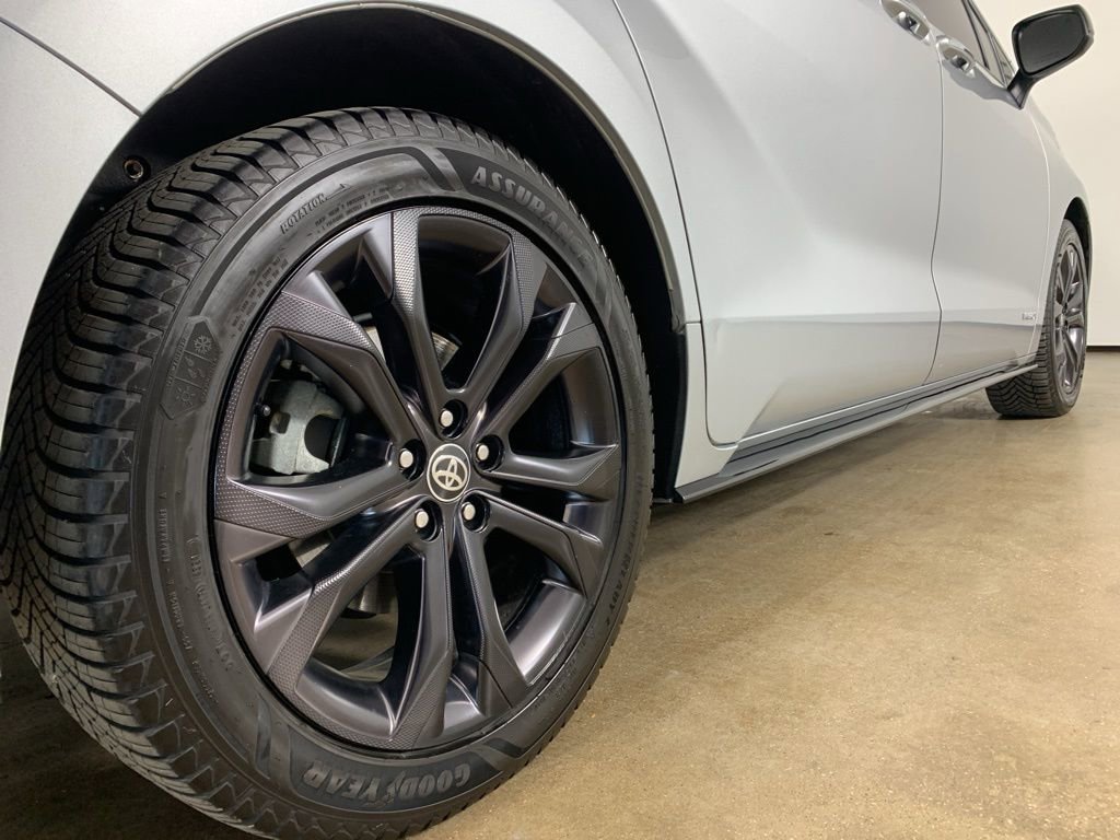 Used 2021 Toyota Sienna XSE w/ XSE Plus Package image 9