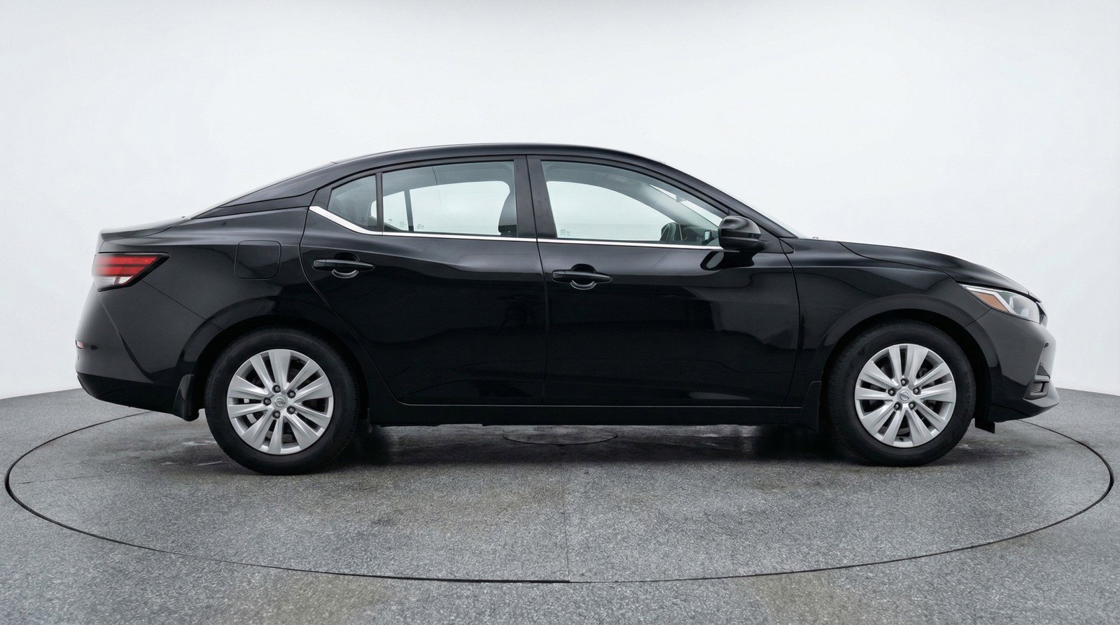Used 2025 Nissan Sentra S image 11