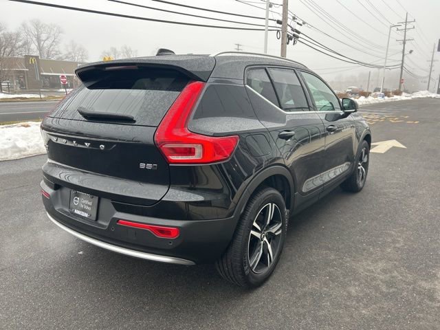 Certified 2025 Volvo XC40 B5 Core image 5