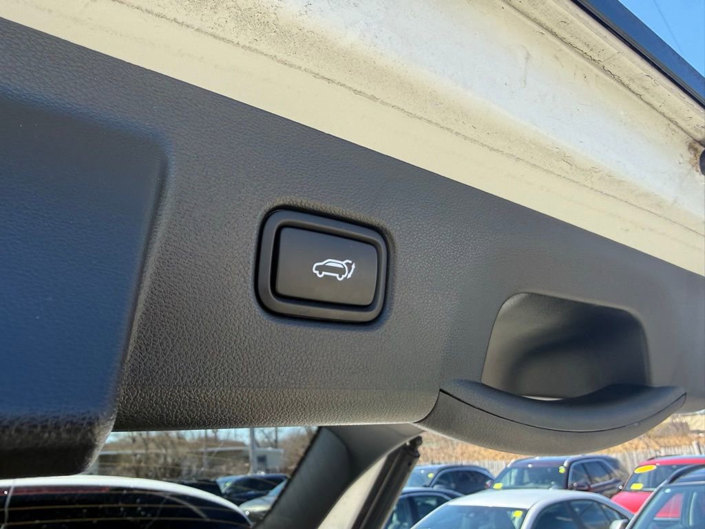 Used 2023 Hyundai Tucson Limited image 16