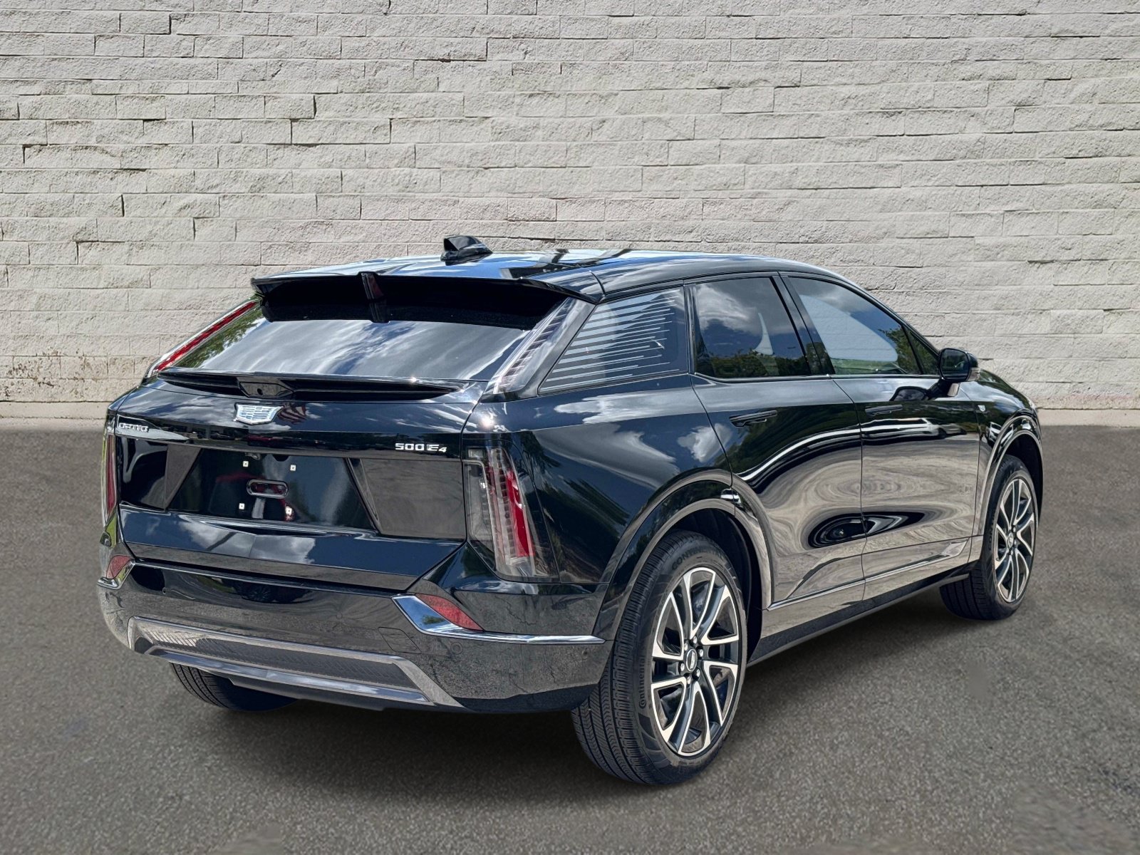 Certified 2025 Cadillac Optiq Sport 2 AWD/4WD image 5