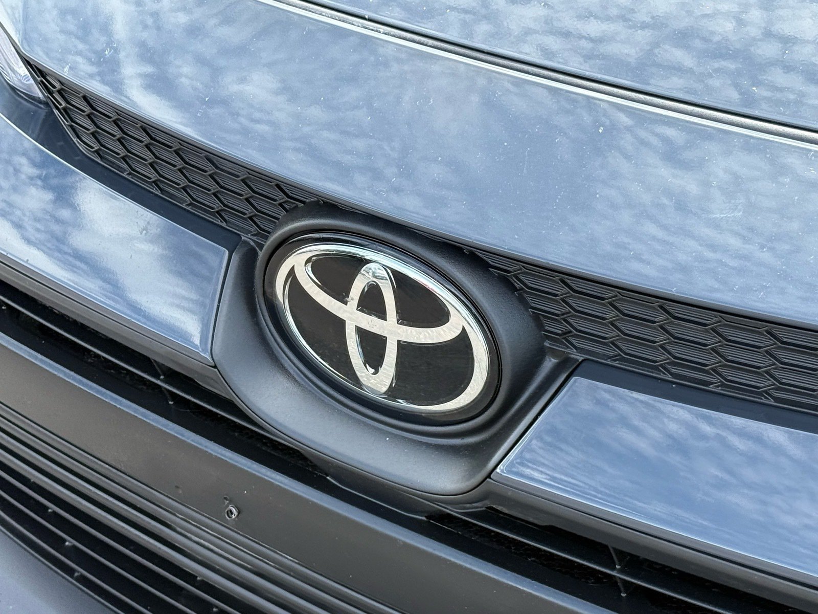 Used 2025 Toyota Corolla LE FWD image 32