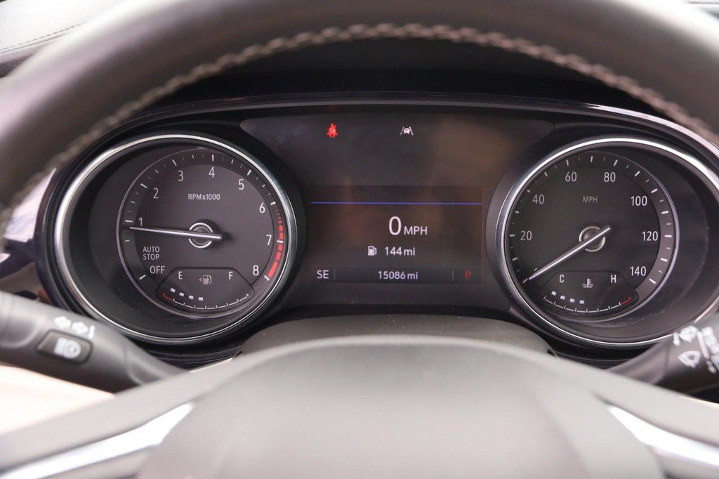 Used 2023 Buick Encore GX Essence w/ Experience Buick Package FWD image 15