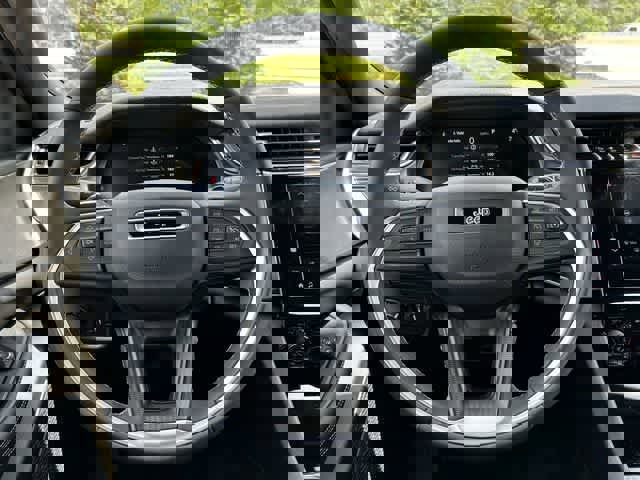 Used 2024 Jeep Grand Cherokee L Altitude AWD/4WD image 8