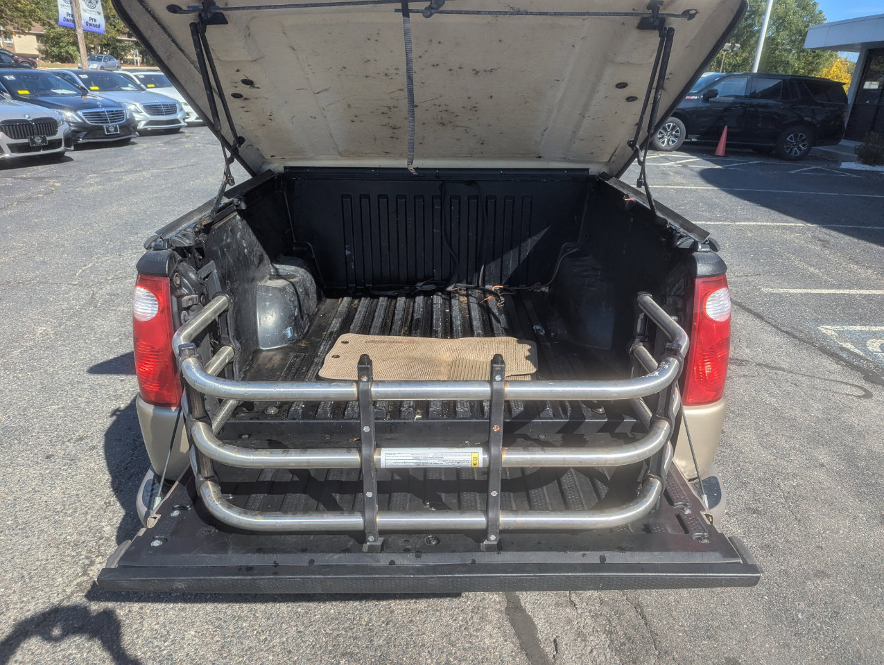 Used 2003 Ford Explorer Sport Trac XLT image 36