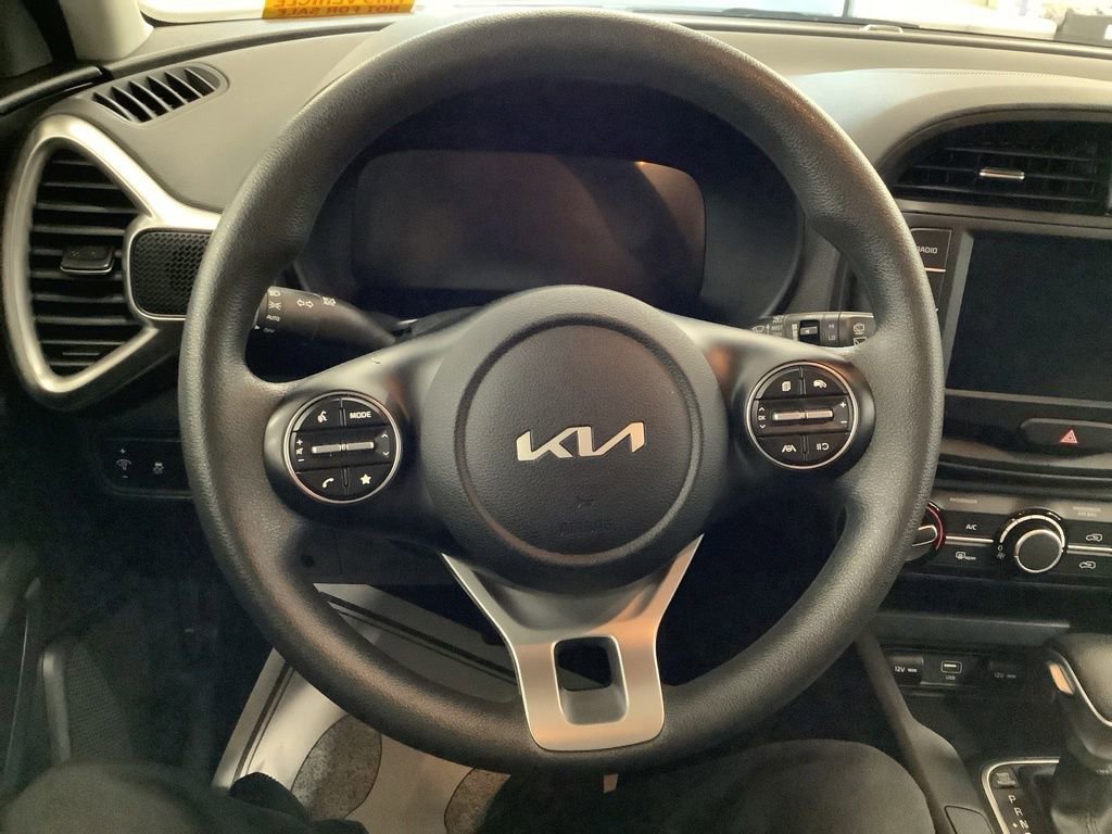 Certified 2025 Kia Soul LX FWD image 12