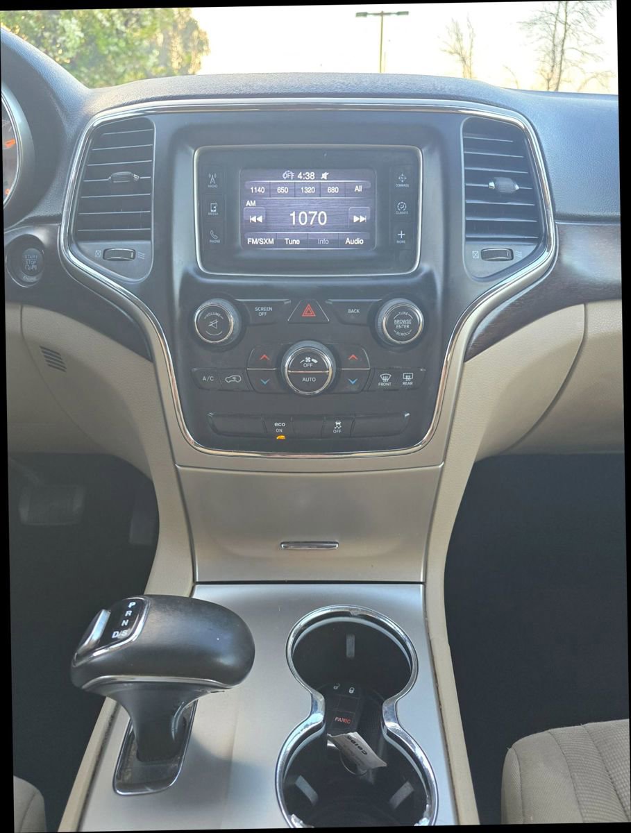 Used 2014 Jeep Grand Cherokee Laredo w/ Quick Order Package 23E RWD image 16