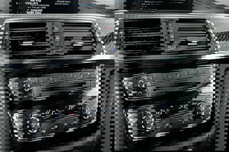 Used 2020 BMW M4 Coupe w/ Competition Package image 32