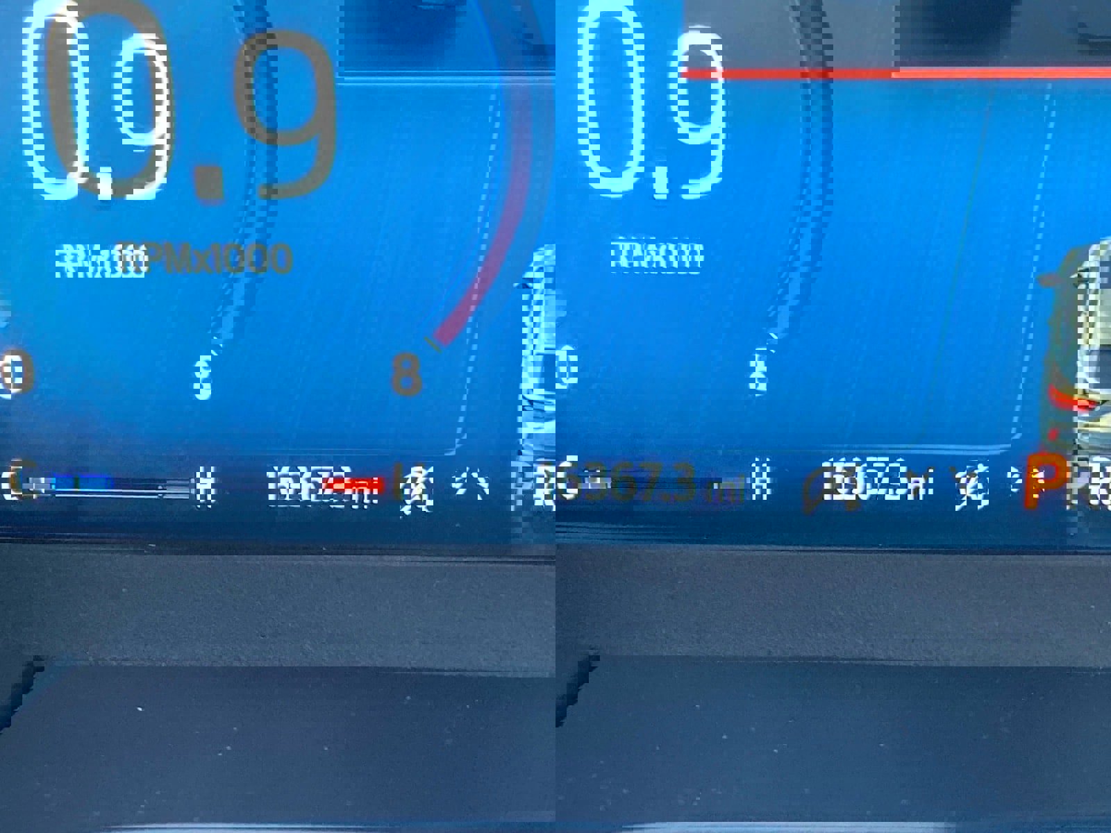 Used 2025 Ford Escape Platinum AWD/4WD image 16