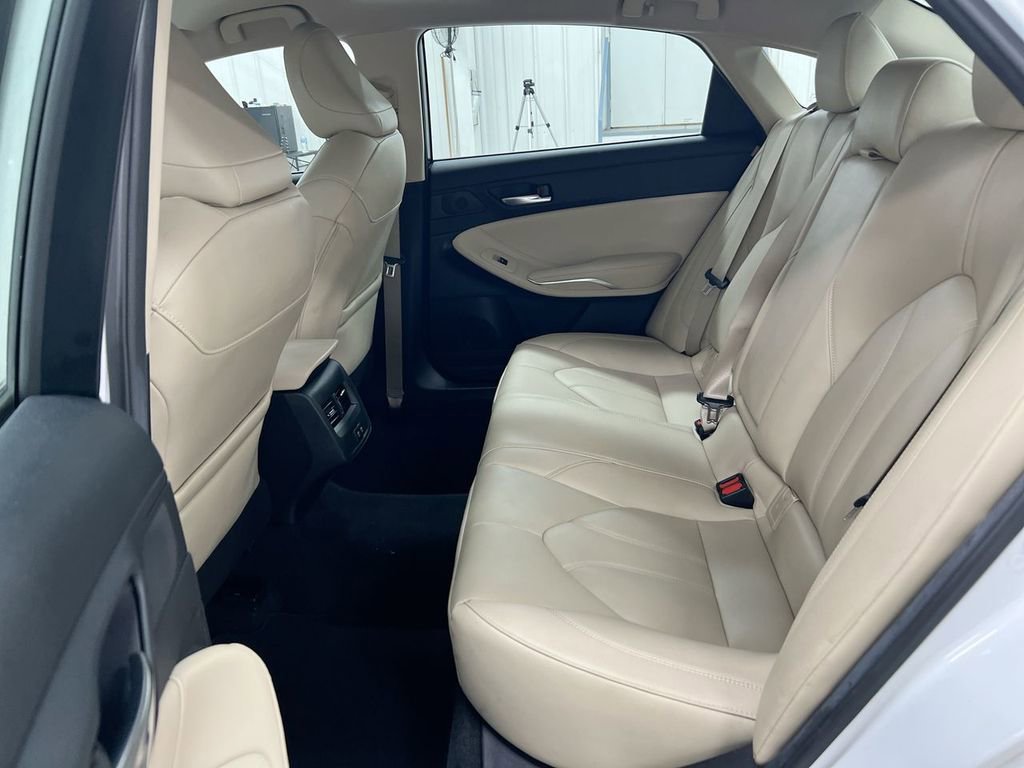 Used 2020 Toyota Avalon XLE w/ Carpet Mat Package FWD image 22