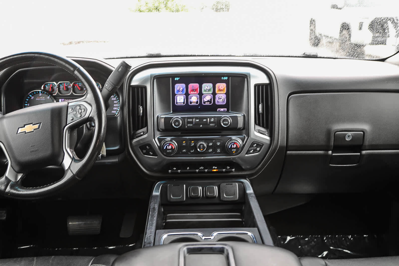Used 2015 Chevrolet Silverado 1500 LTZ Z71 w/ LTZ Plus Package AWD/4WD image 13