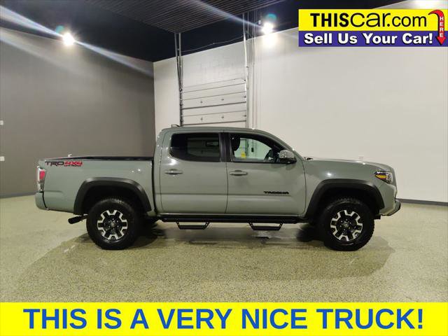 Used 2022 Toyota Tacoma TRD Off-Road w/ TRD Premium Off Road Package AWD/4WD image 8