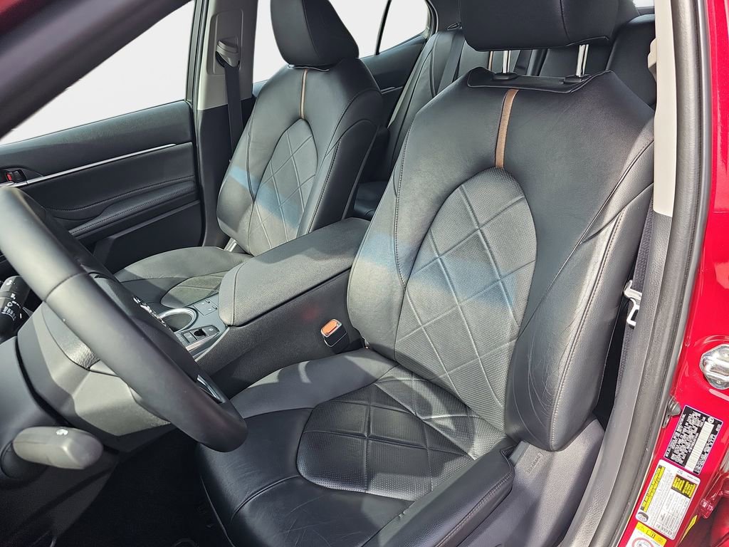Used 2018 Toyota Camry XLE w/ Audio Package image 18