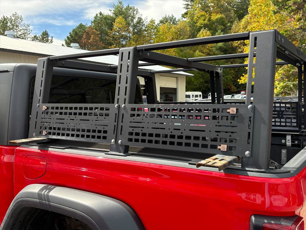 Used 2023 Jeep Gladiator Rubicon w/ LED Lighting Group AWD/4WD image 10