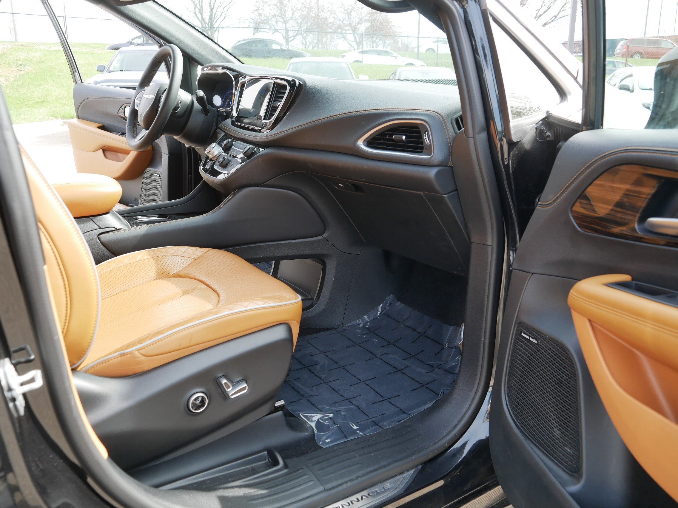 Used 2022 Chrysler Pacifica Pinnacle AWD/4WD image 20
