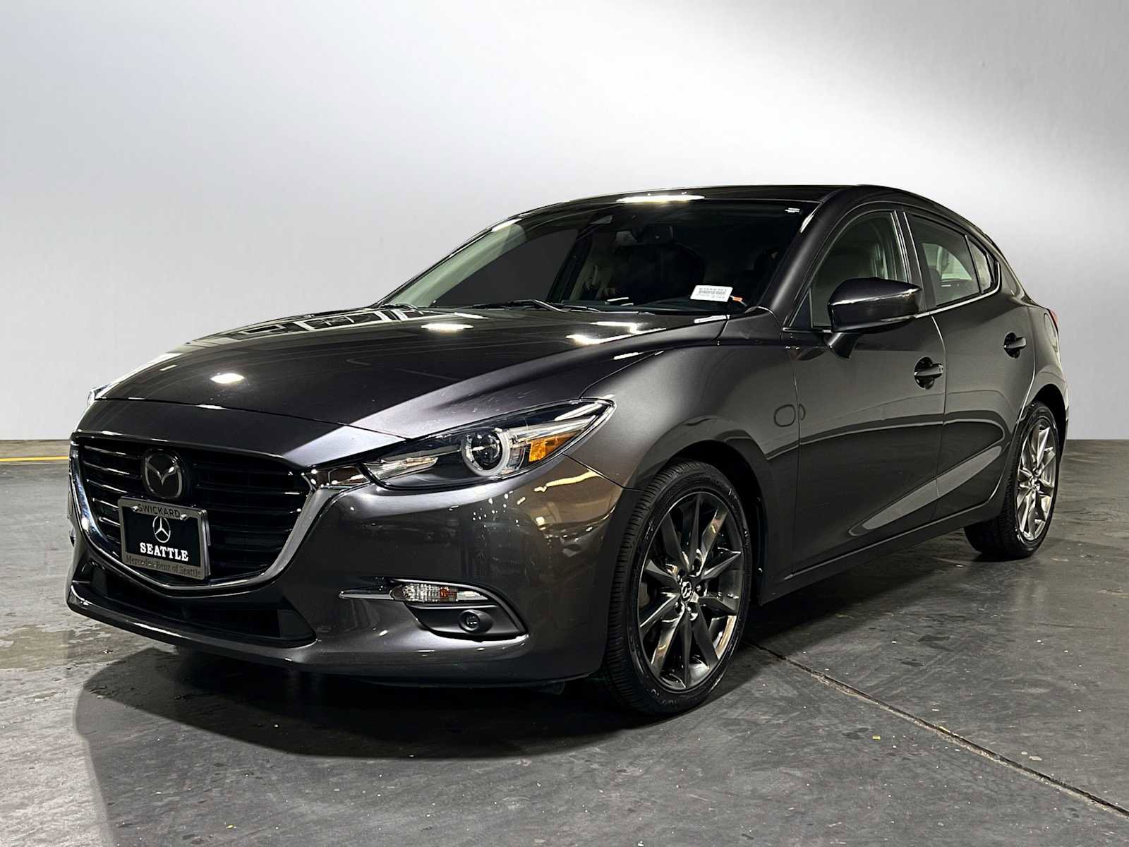 Used 2018 MAZDA MAZDA3 Grand Touring w/ Premium Equipment Package image 7