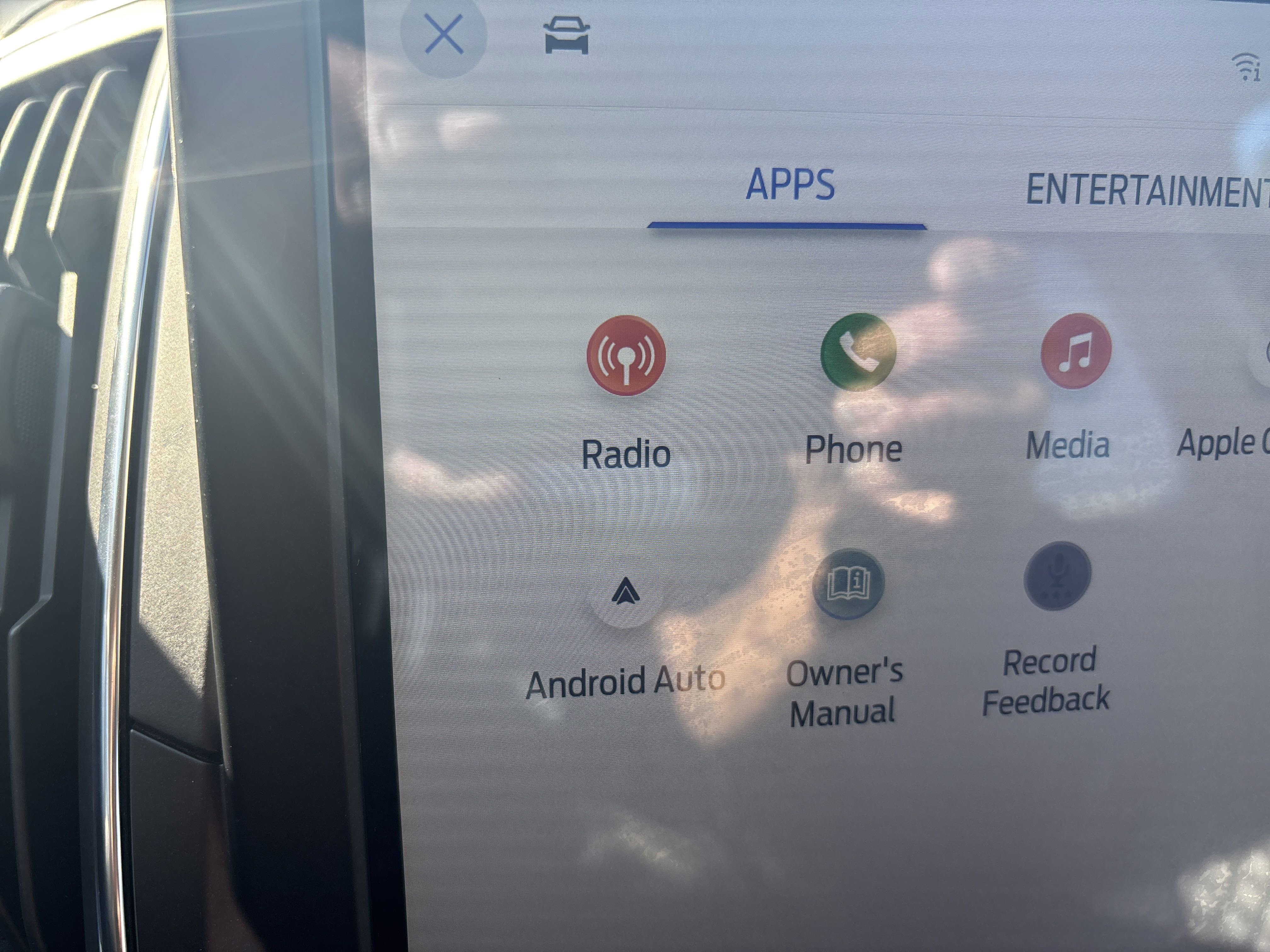 Used 2024 Ford Edge Titanium image 28