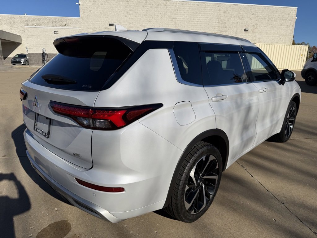 Used 2023 Mitsubishi Outlander SEL 40th Anniversary image 5