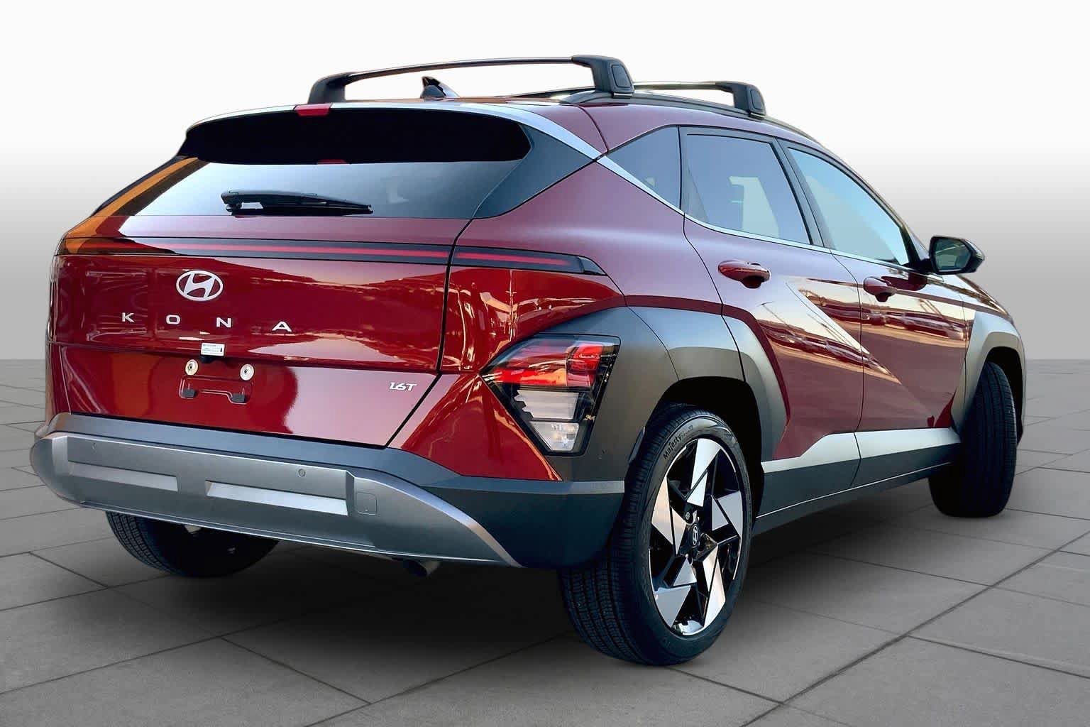 Used 2025 Hyundai Kona Limited FWD image 13