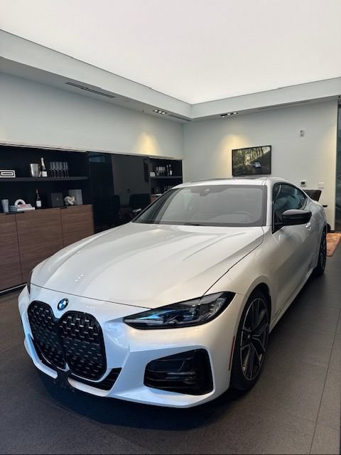 Used 2023 BMW 430i Coupe w/ M Sport Package RWD image 2