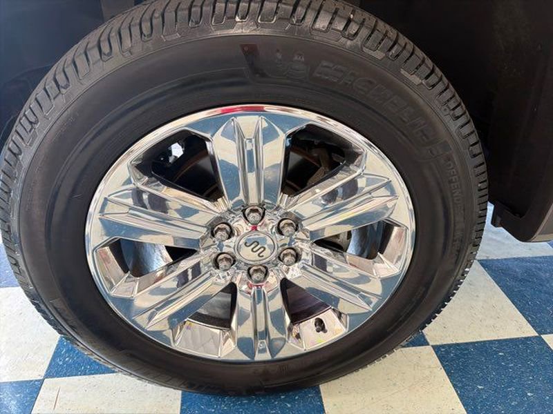 Used 2018 Ford F150 King Ranch w/ Equipment Group 601A Luxury AWD/4WD image 23