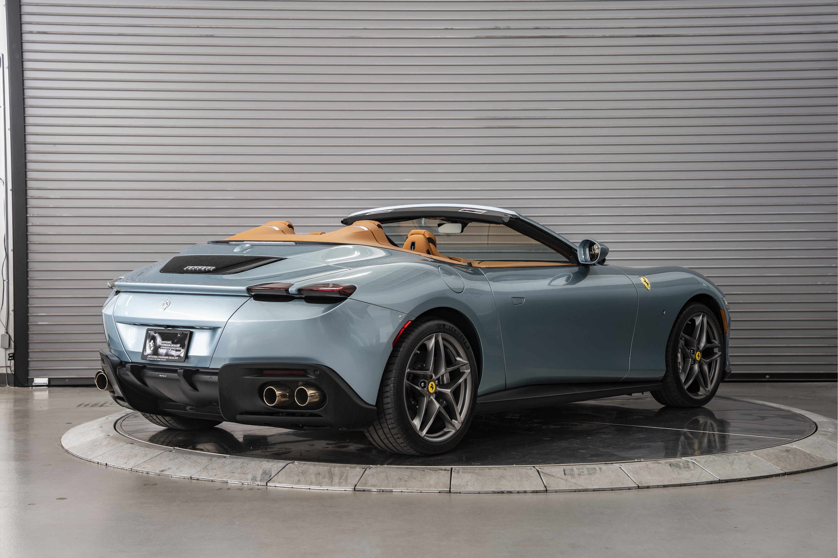 Used 2025 Ferrari Roma Spider RWD image 5