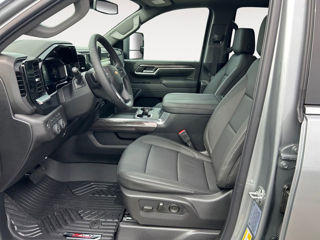 New 2026 Chevrolet Silverado 3500 LTZ w/ LTZ Plus Package image 15