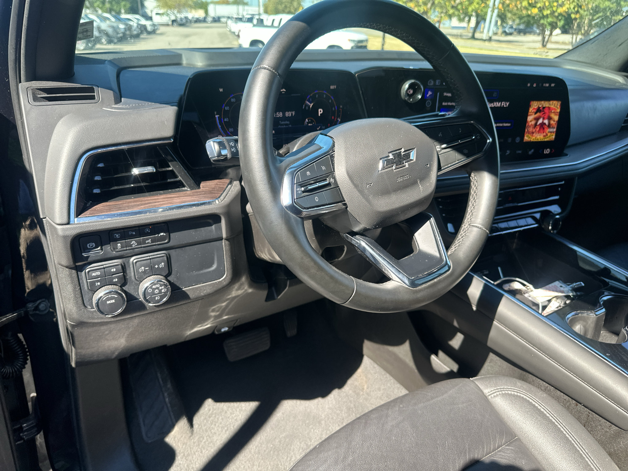 Used 2025 Chevrolet Tahoe Z71 AWD/4WD image 20